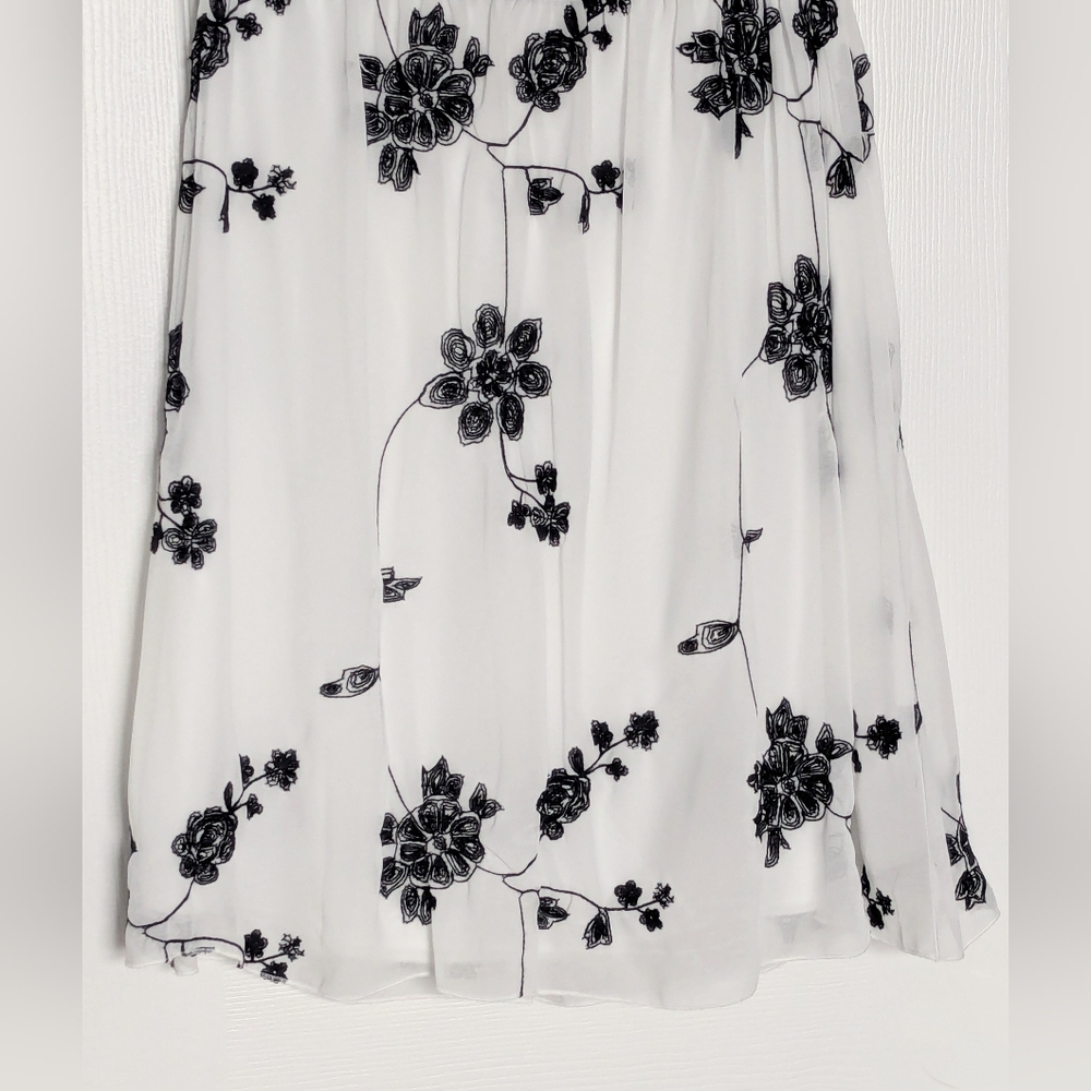 Women's (Size M) White Sheer Flowy A-Line Skirt w/Black Embroidered Florals - Picture 4 of 14